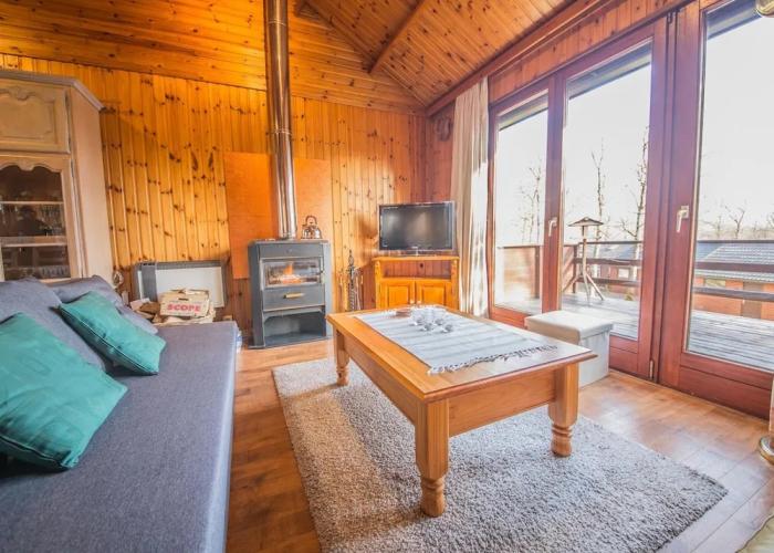 Ardennes Chalet Near Somme-leuze With Terrace
