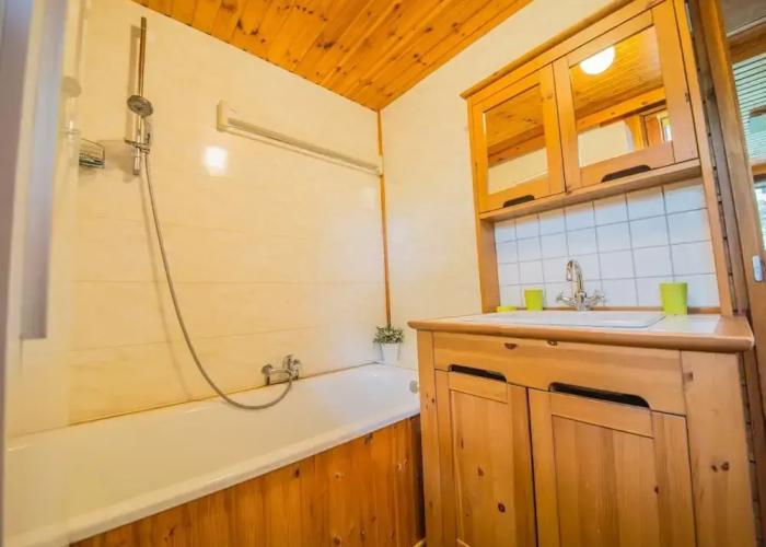 Chalet in Somme-leuze With Parking