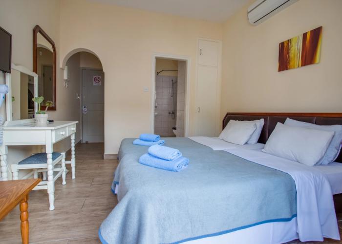 Antonis G. Hotel Apartments