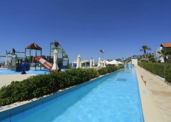 Kapetanios Aqua Resort