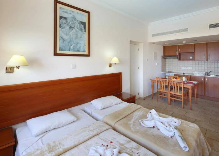 Panareti Coral Bay Hotel