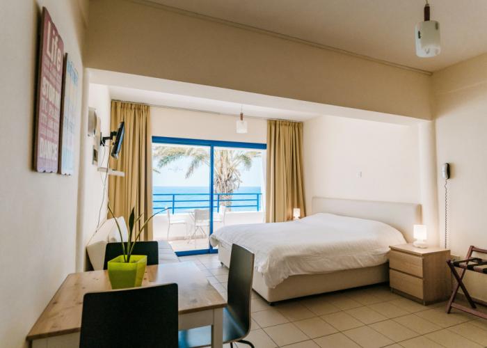 Vrachia Beach Hotel & Suites - Adults only