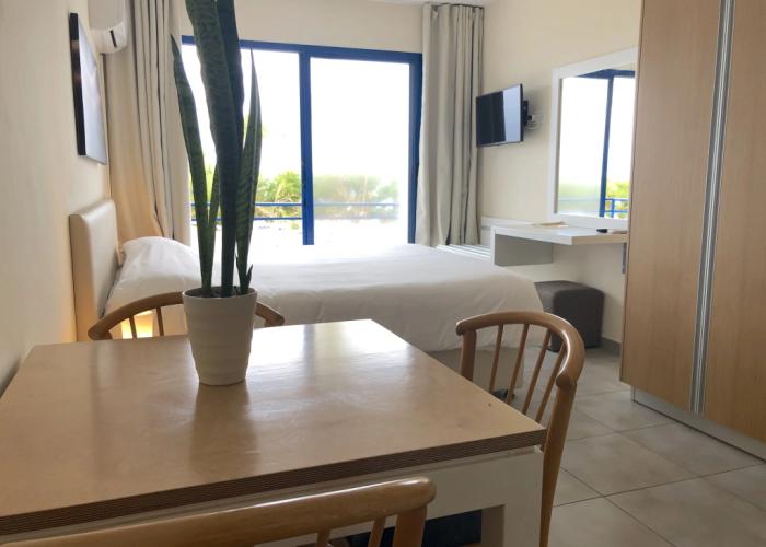 Vrachia Beach Hotel & Suites - Adults only