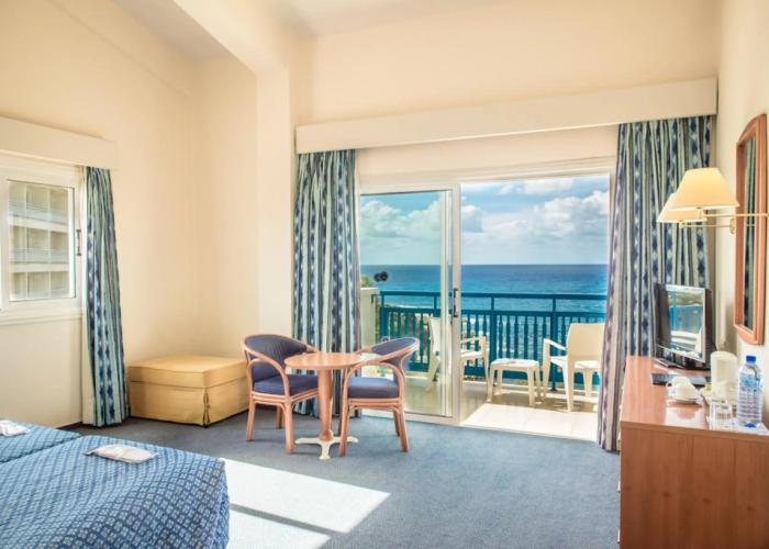 Cynthiana Beach Hotel