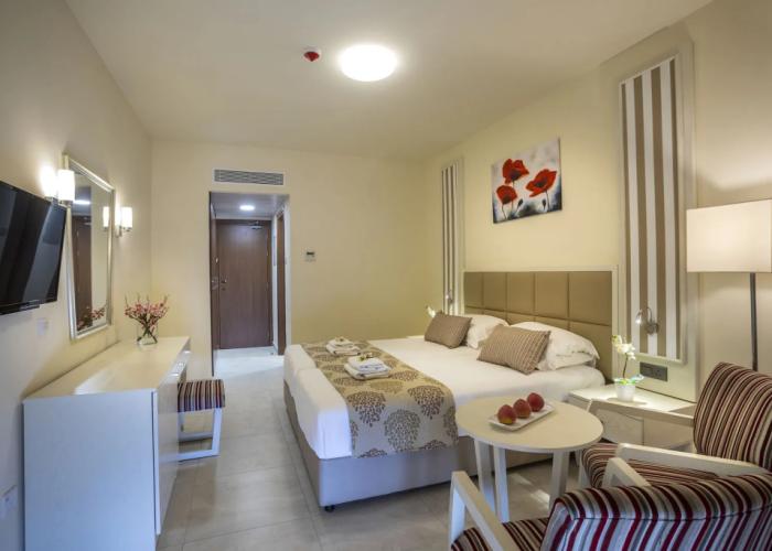 Aquamare Beach Hotel & Spa