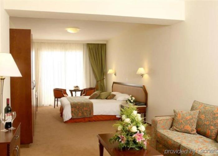 Aquamare Beach Hotel & Spa