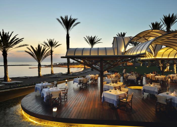 Constantinou Bros Pioneer Beach Hotel