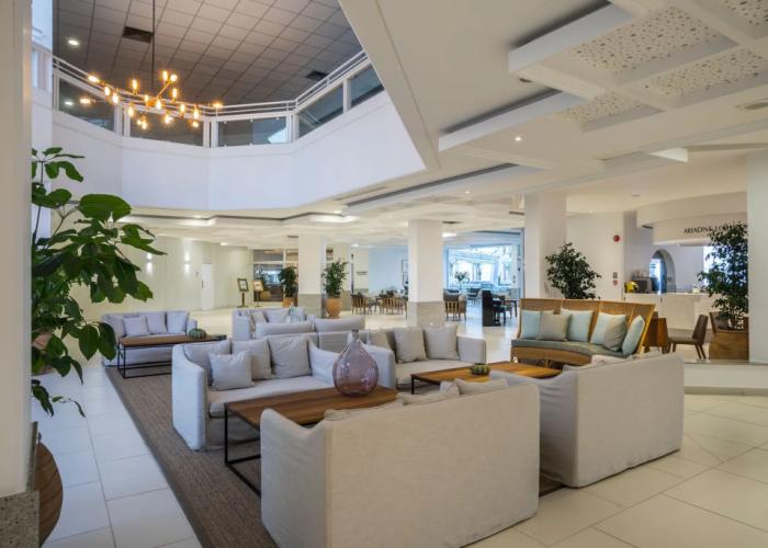 Leonardo Plaza Cypria Maris Beach Hotel & Spa