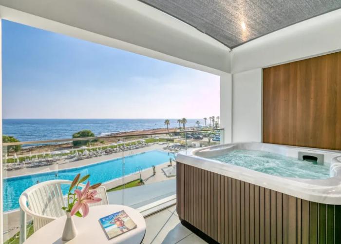 Ivi Mare - Designed for adults by Louis Hotels