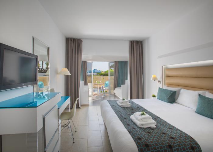 Leonardo Cypria Bay
