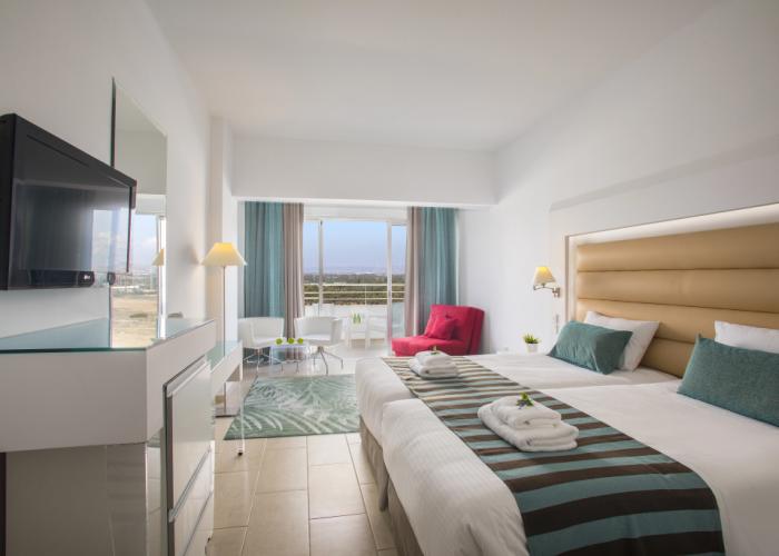 Leonardo Cypria Bay
