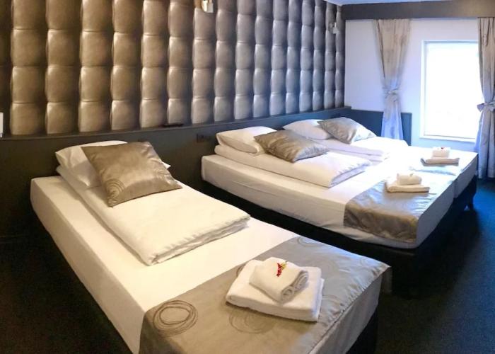 RAVEL Hotel Cyrano
