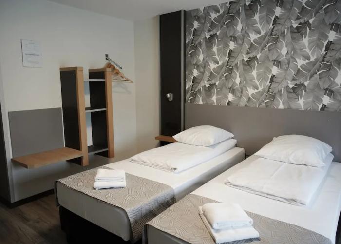 RAVEL Hotel Cyrano