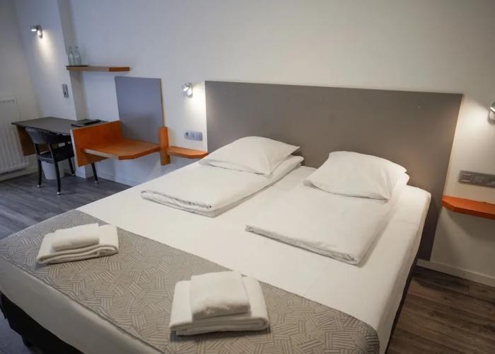 RAVEL Hotel Cyrano