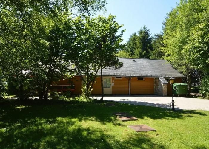 Chalet in Ovifat Near Lake