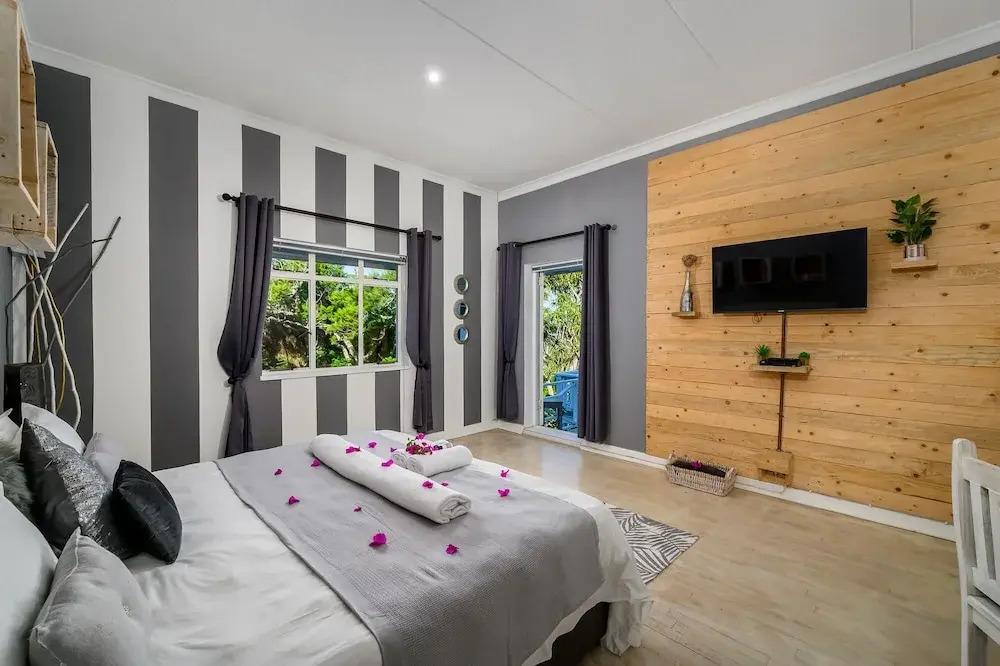 302 On Old Seaview Road Chelsea