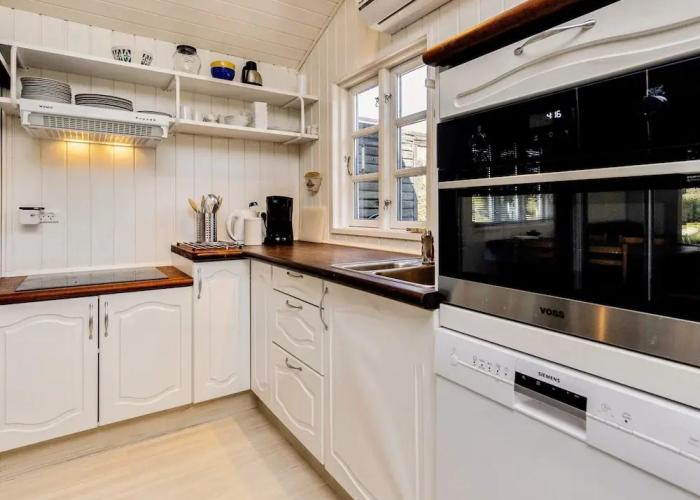 6 Person Holiday Home in Blokhus