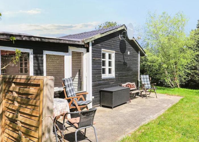 6 Person Holiday Home in Blokhus