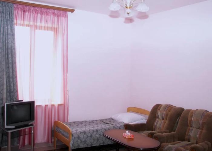Yeghevnut Hotel