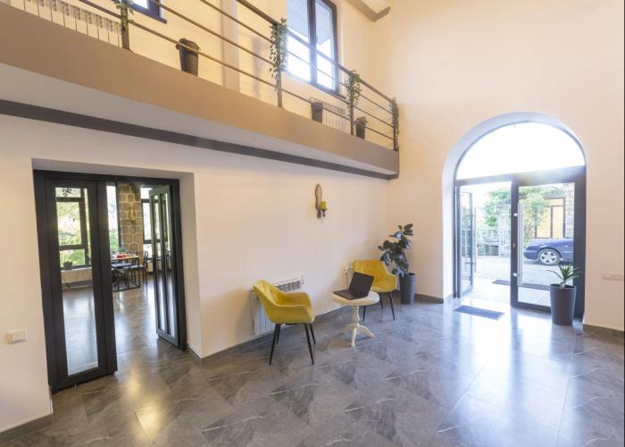 Popock Goris Guest House