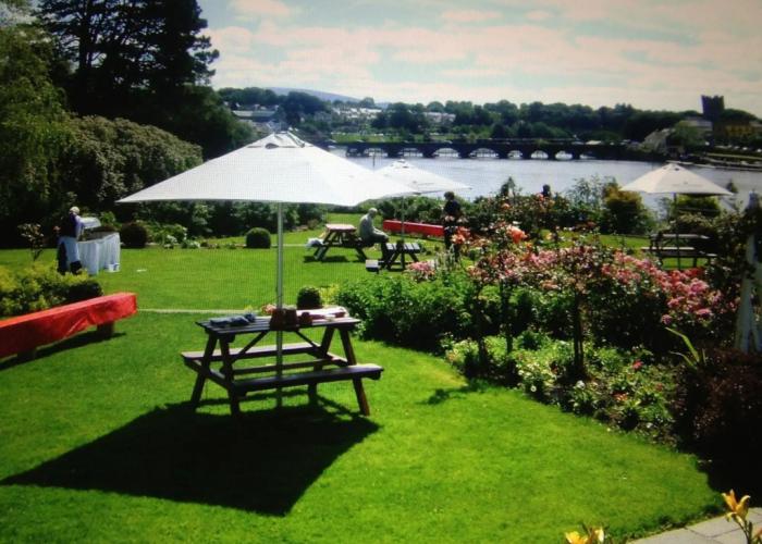 The Lakeside Hotel & Leisure Centre