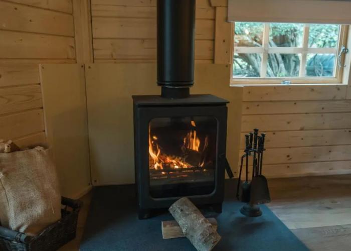 Cozy Carluke Lodge Retreat
