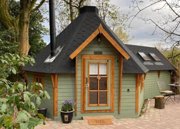 Cozy Carluke Lodge Retreat