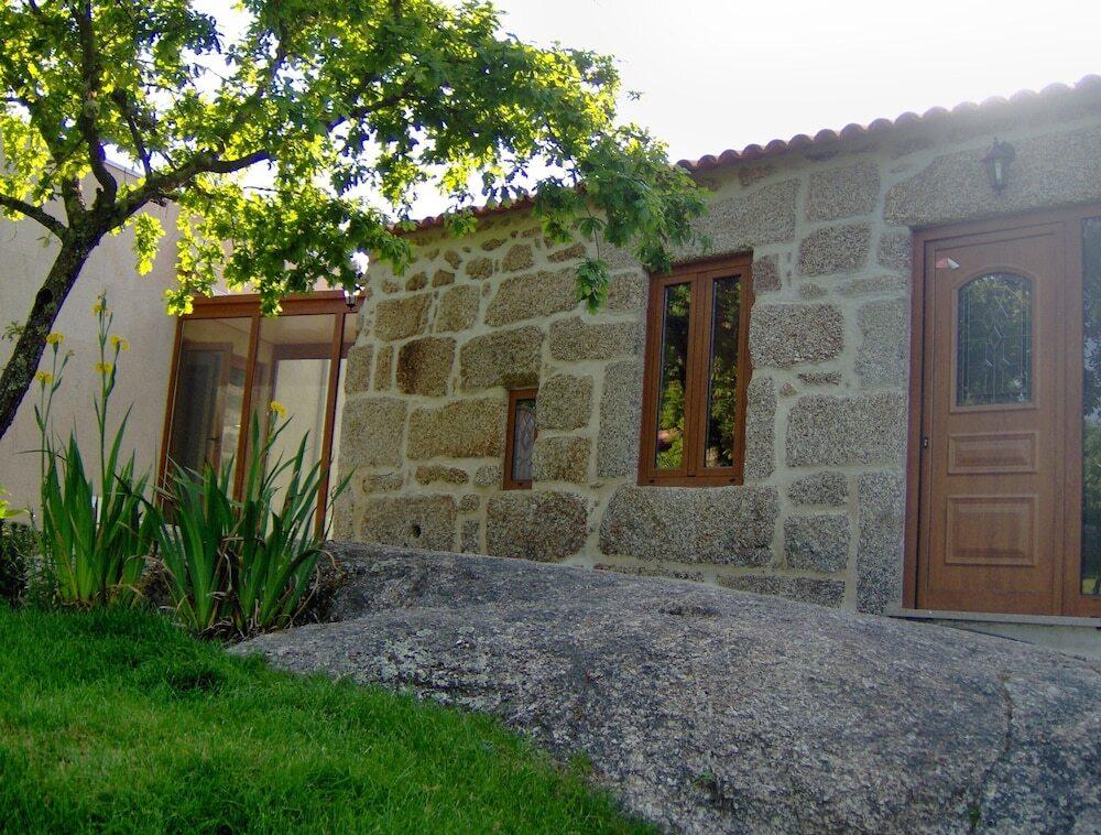 Room-paradise is Real at Vale Martinho R