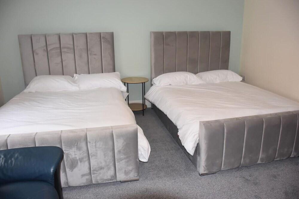 4br-sleeps14-parking-lakedistrict