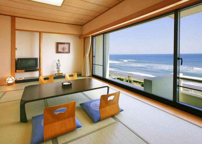 Kamogawa Grand Hotel