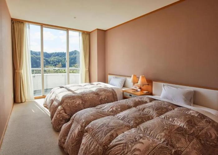 Kamogawa Country Hotel