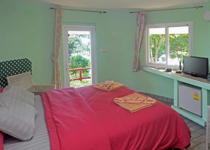 Koh Mak Buri Hut Natural Resort