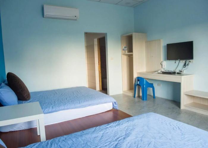 Country Lane Hostel