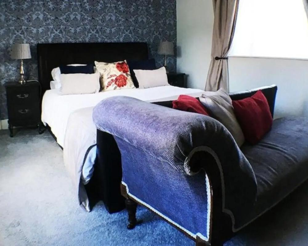 Hillside Bed & Breakfast