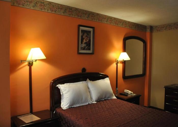 Hotel Makroz