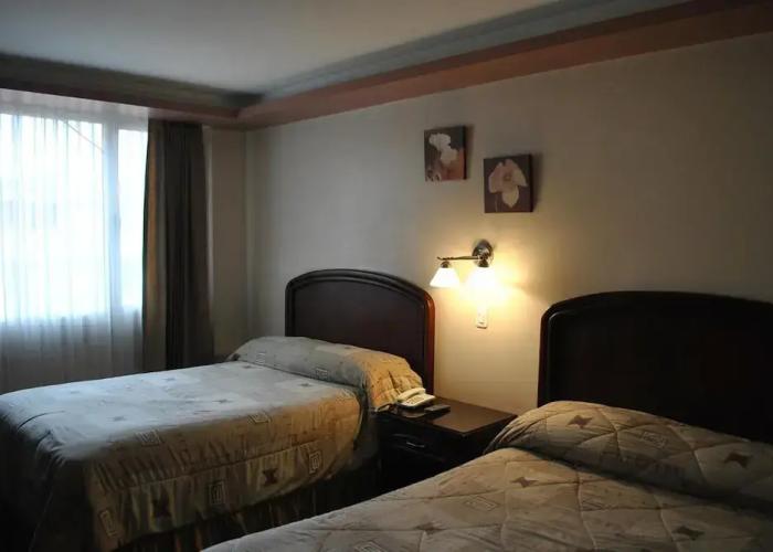 Hotel Makroz