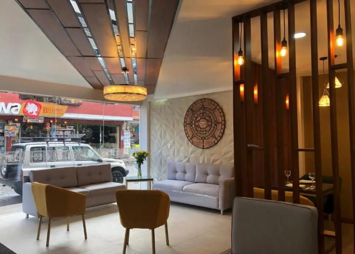 Hotel Makroz