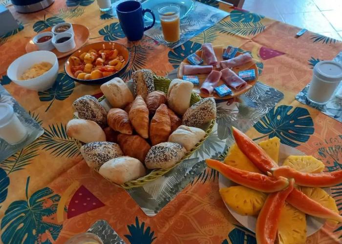Fare Oviri Lodge