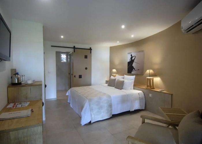 Royam Hotel