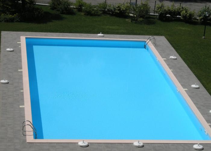Casa Fiorita Pool and Lake