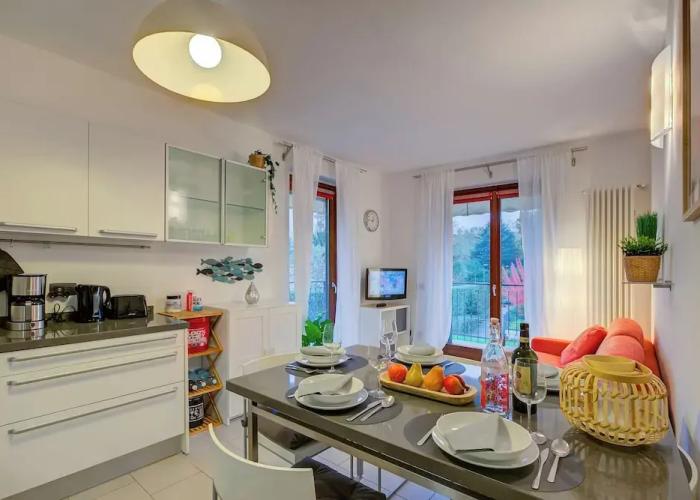 Lenni Apart. Swimming Pool and Lake