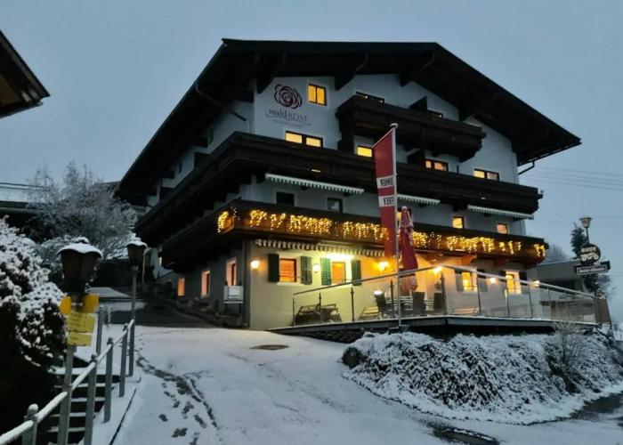 Hotel Wildrose