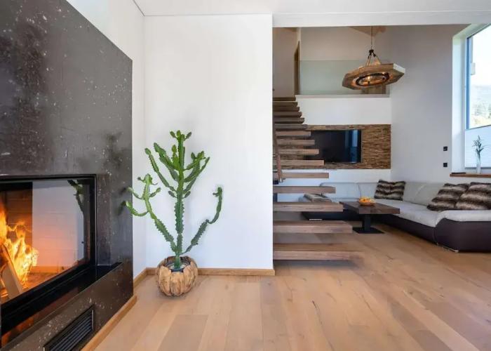Chalet in Neukirchen am Grossvenediger With Pool