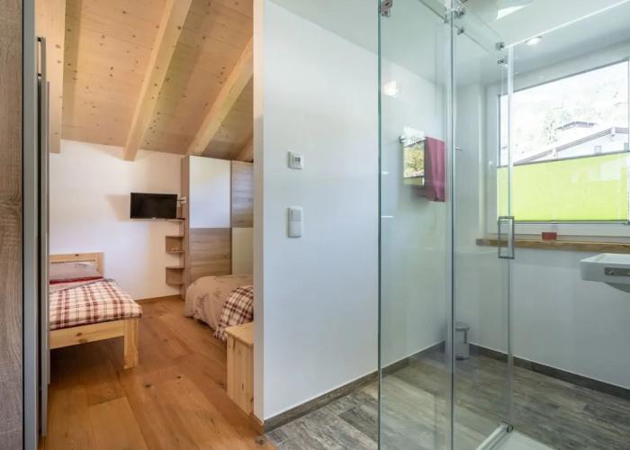 Chalet in Neukirchen am Grossvenediger With Pool