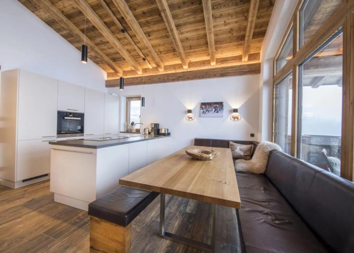 Luxury Chalet with 2 Bathrooms near Small Slope