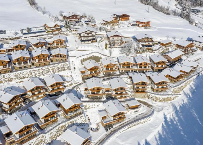 Luxury Chalet with 2 Bathrooms near Small Slope