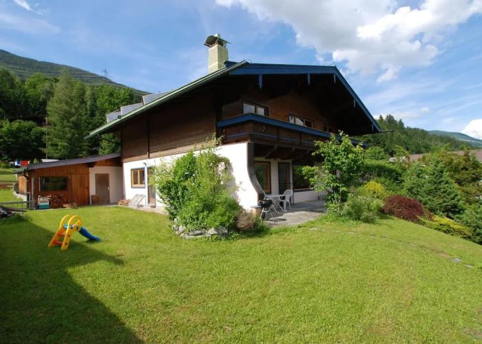 Scenic Apartment in Neukirchen am Großvenediger near Ski Area