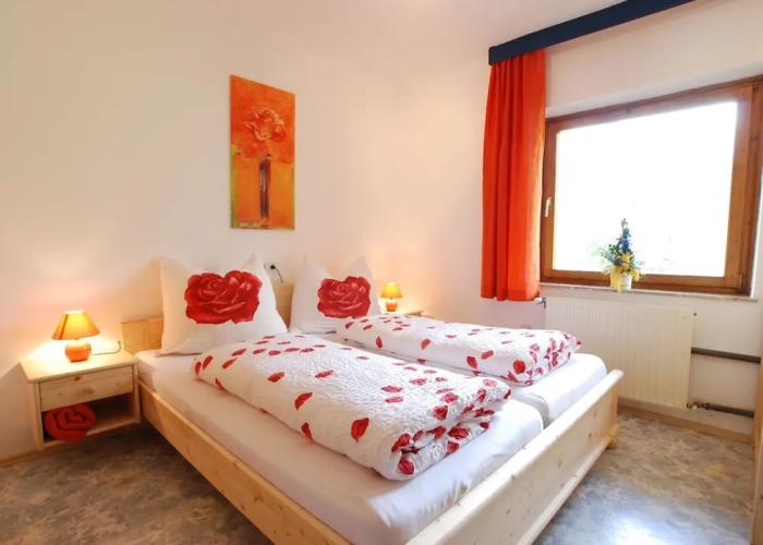 Scenic Apartment in Neukirchen am Großvenediger near Ski Area