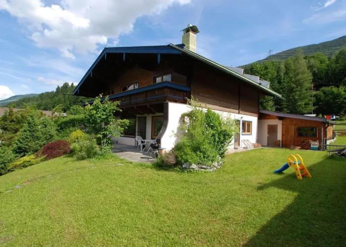 Scenic Apartment in Neukirchen am Großvenediger near Ski Area