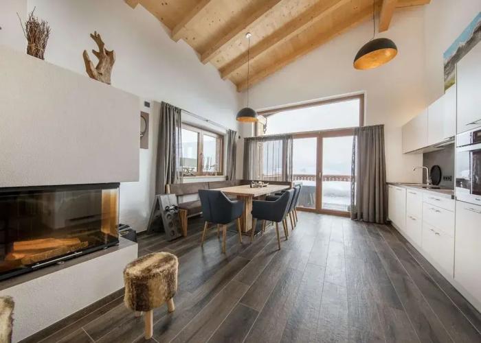 Ornate Chalet in Neukirchen near Wildkogel Ski Arena